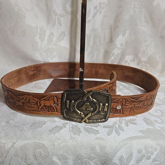 Chambers Brown Vintage Embossed Leather Belt With Buckle - Picture 1 of 9